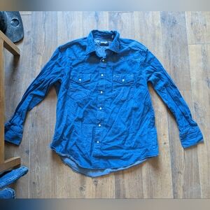 Wrangler Men's Casual Blue Button Down Shirt